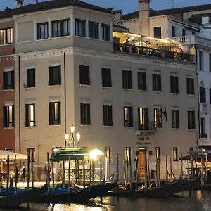 H10 Palazzo Canova Отель